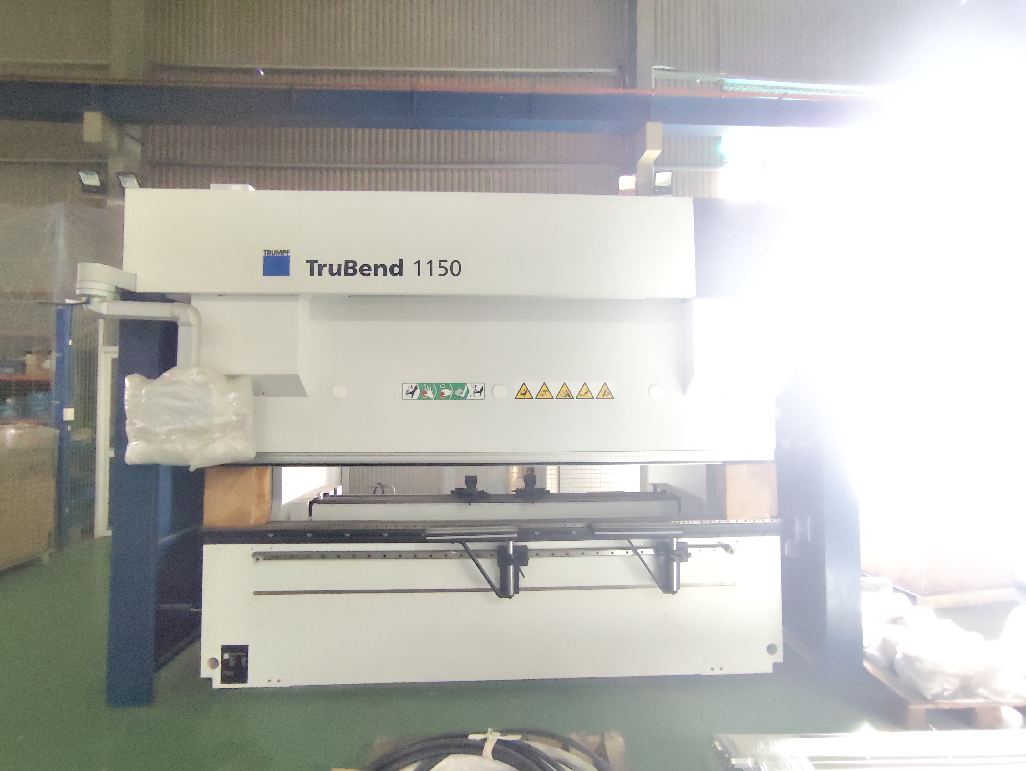 Bending machine